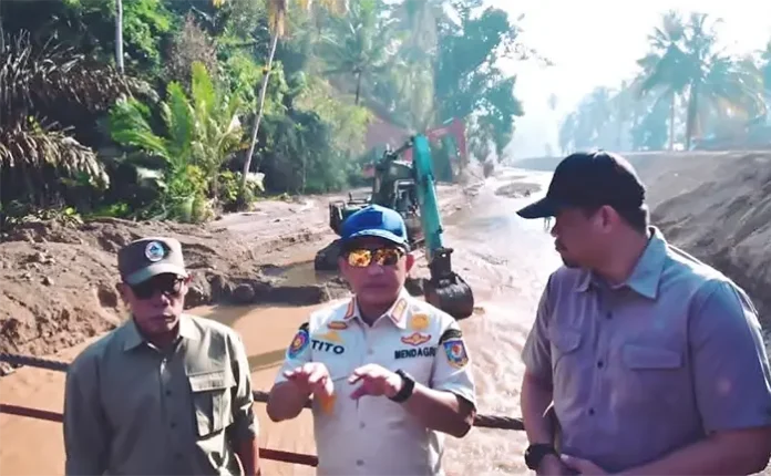 Mendagri Tinjau Lokasi Terdampak Banjir di Hutanabolon Tapteng, Apresiasi Normalisasi Sungai Pascabencana
