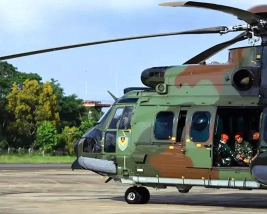 TNI AU Kerahkan Heli Caracal Cari Pesawat Hilang Kontak di Maros