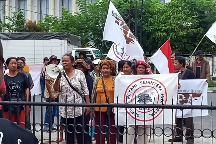 Puluhan Petani Geruduk Kantor Bupati Simalungun Terkait Lahan Eks Goodyear