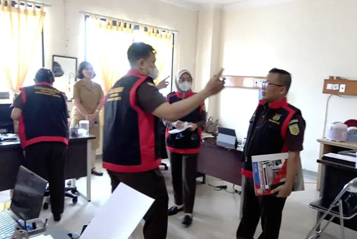 RSUD Dr Pirngadi Medan Digeledah Penyidik Pidsus Kejari Terkait Dugaan Korupsi Belanja Barang dan Jasa